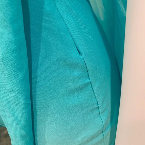 Size XXS Le Chateau Women Off Shoulder Cape Dress Chiffon Turquoise Knee Length - Picture 9 of 9